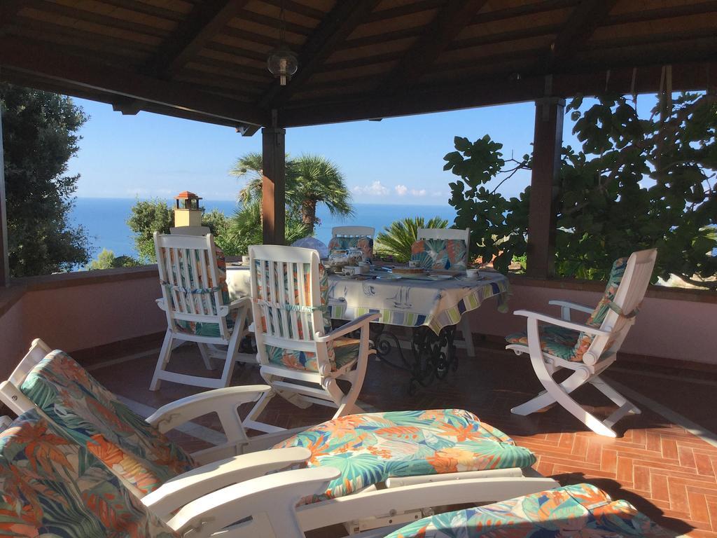 B&B Le Palme Амелия Экстерьер фото