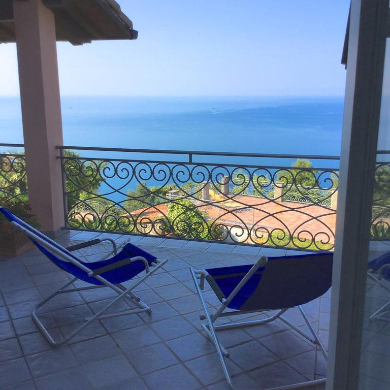 B&B Le Palme Амелия Экстерьер фото
